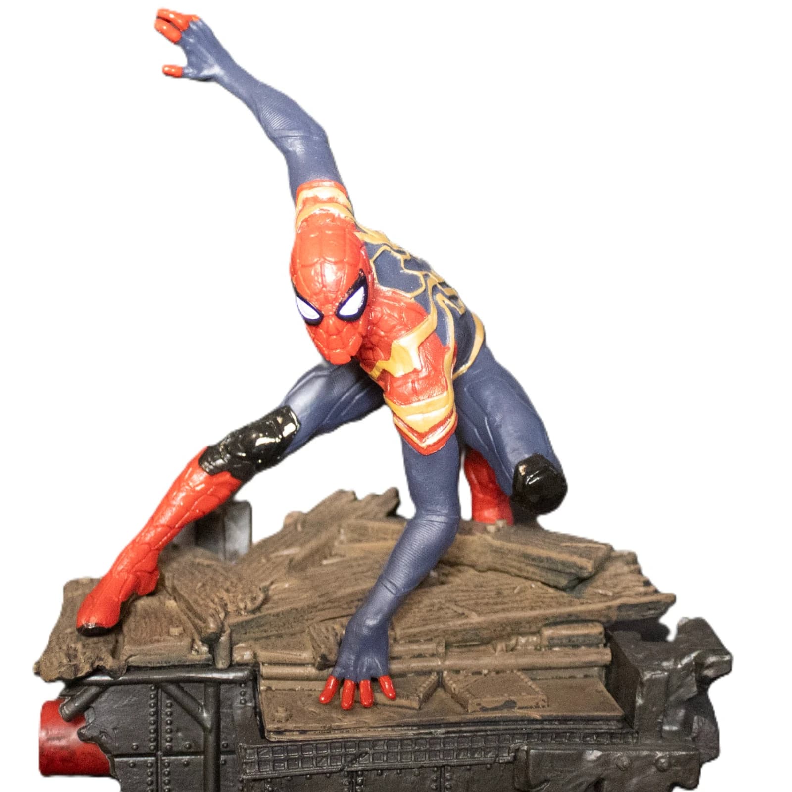 Spider Man Action Figurine – Dynamic Superhero Collectible Statue